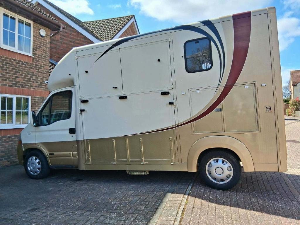 2006 Renault Master Bloomfields Legacy 3.5T